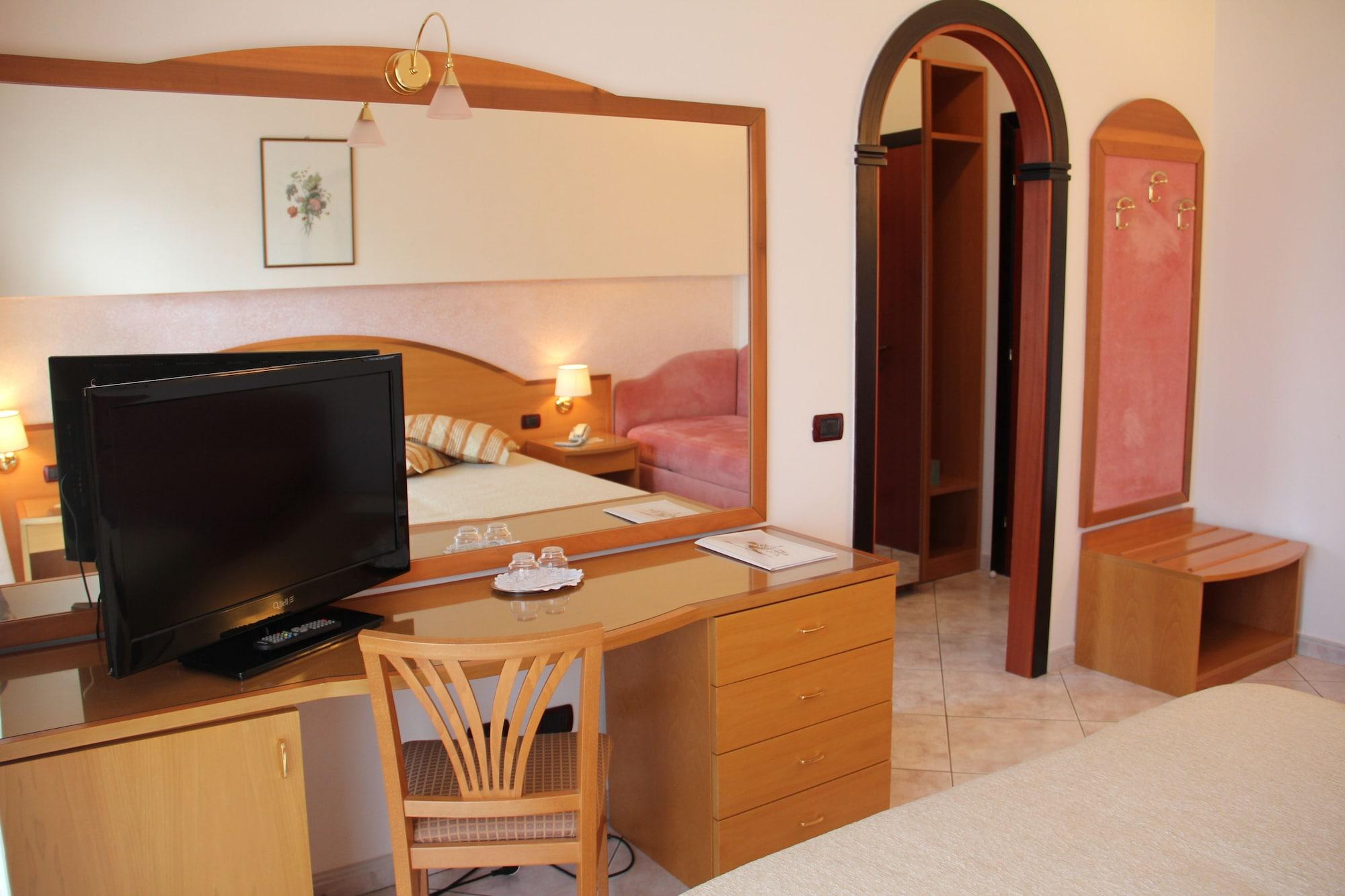 Hotel Nettuno แชร์เวีย ภายนอก รูปภาพ