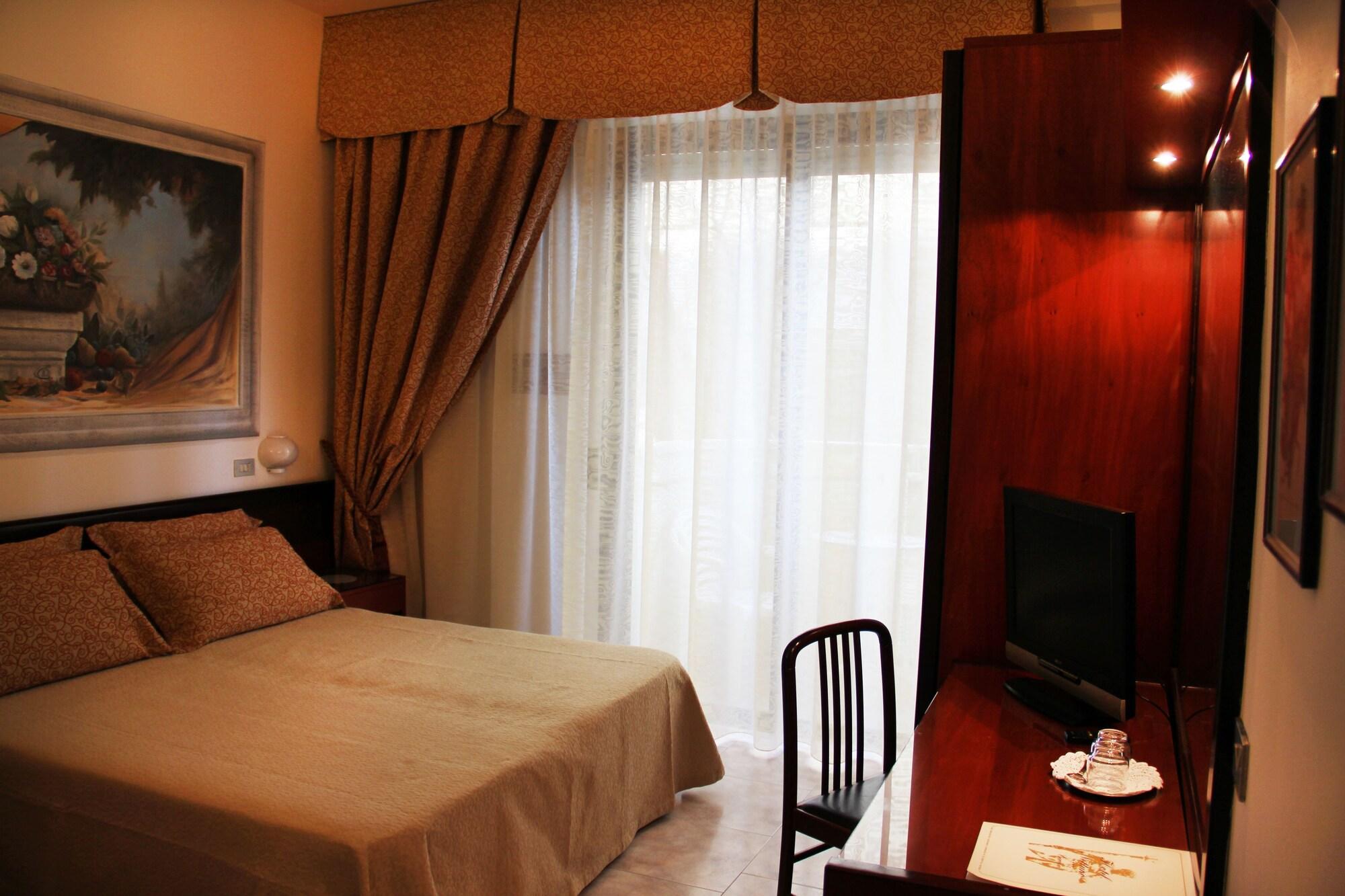 Hotel Nettuno แชร์เวีย ภายนอก รูปภาพ