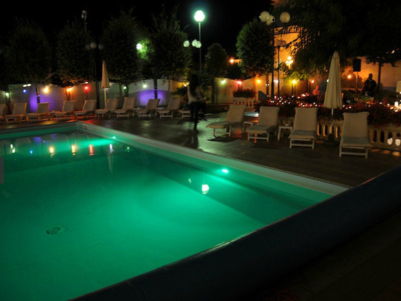 Hotel Nettuno แชร์เวีย ภายนอก รูปภาพ