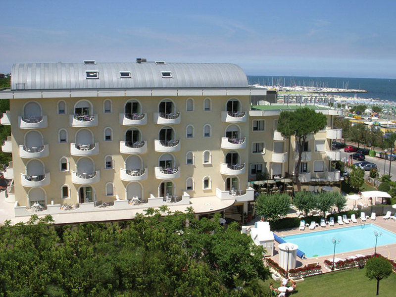 Hotel Nettuno แชร์เวีย ภายนอก รูปภาพ