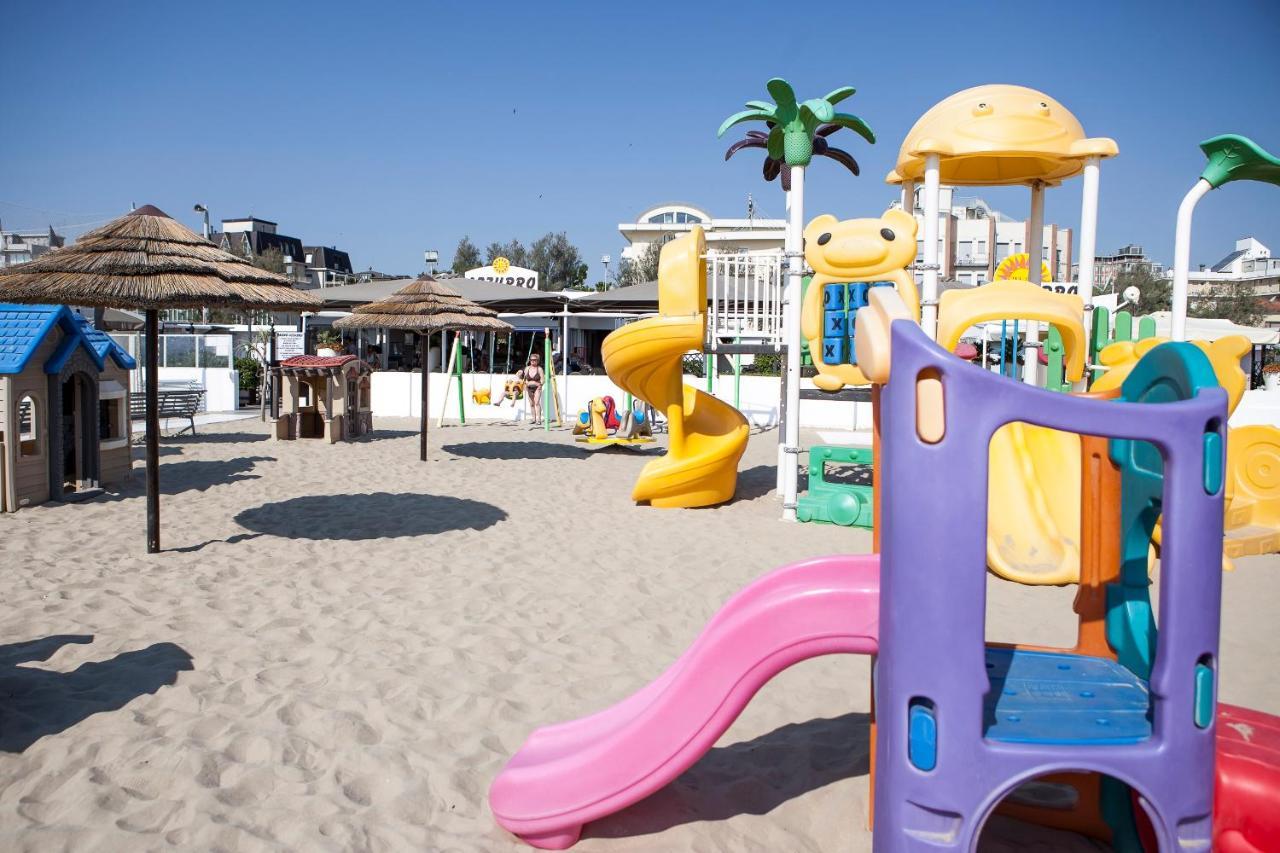Hotel Nettuno แชร์เวีย ภายนอก รูปภาพ