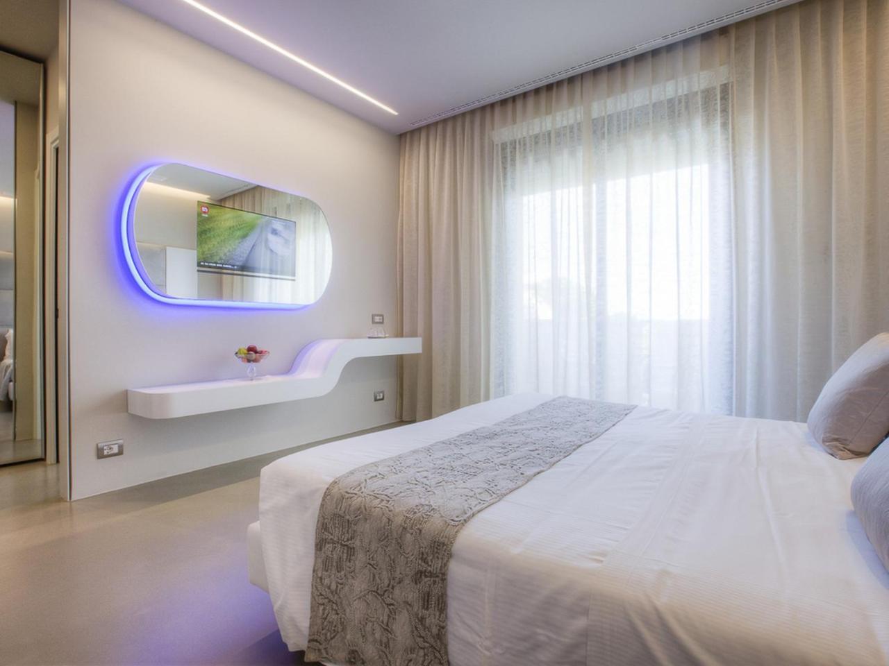 Hotel Nettuno แชร์เวีย ภายนอก รูปภาพ