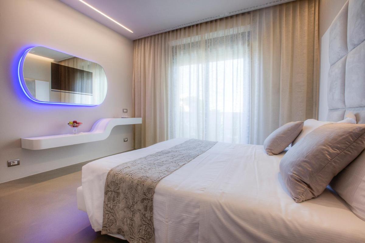 Hotel Nettuno แชร์เวีย ภายนอก รูปภาพ